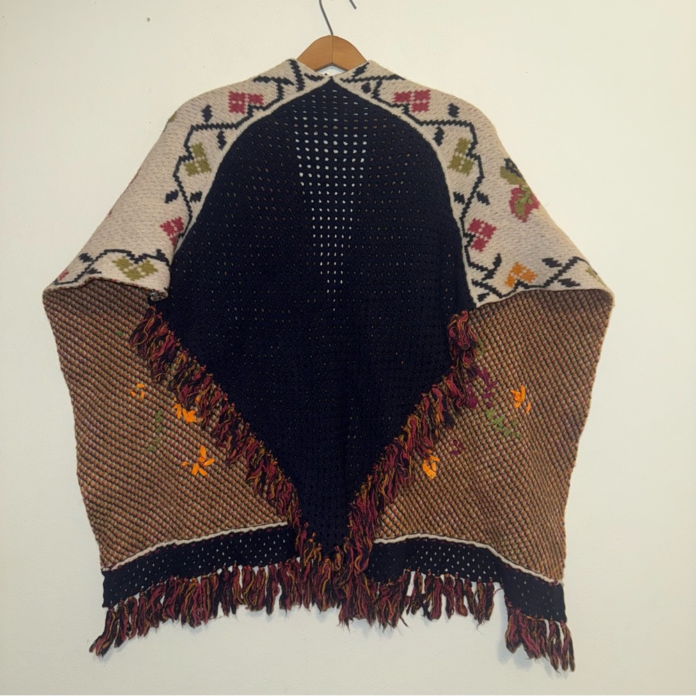 Anthropologie Angel of the North Wrap Shawl Floral Boho Embroidery - Picture 5 of 8